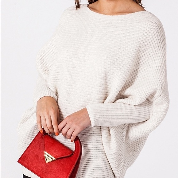 Sweaters - LAST 1-L❤️WHITE SCOOP NECK DOLMAN SLEEVE SWEATER